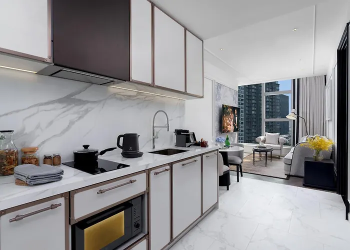 La Clef By The Crest Collection Hotel