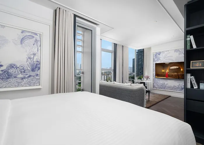 La Clef By The Crest Collection Hotel Bangkok