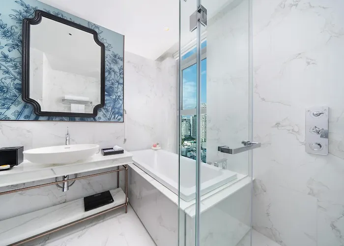 Hotel La Clef By The Crest Collection Bangkok