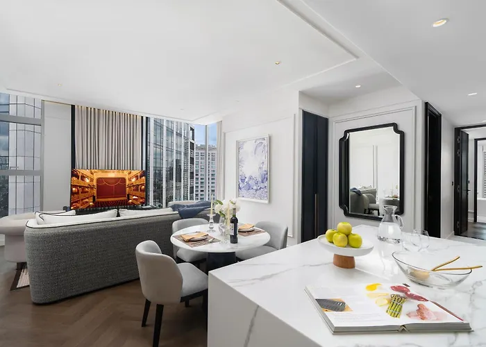 Hotel La Clef By The Crest Collection Bangkok