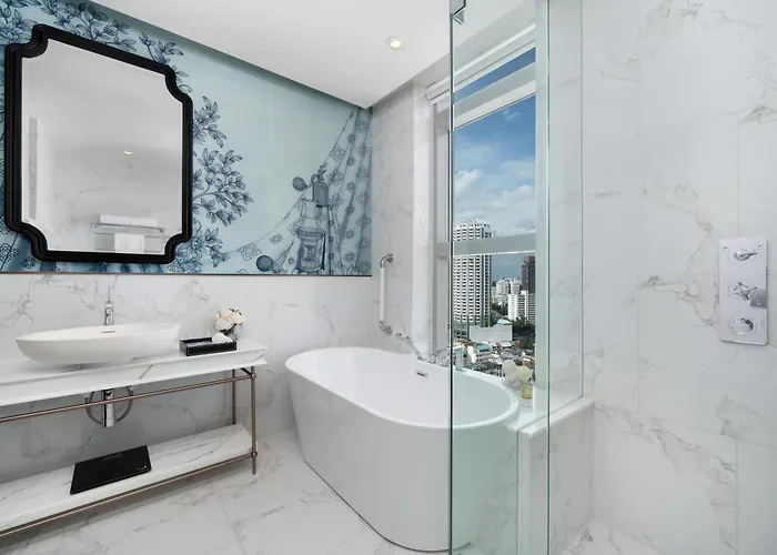 La Clef By The Crest Collection Hotel 5*